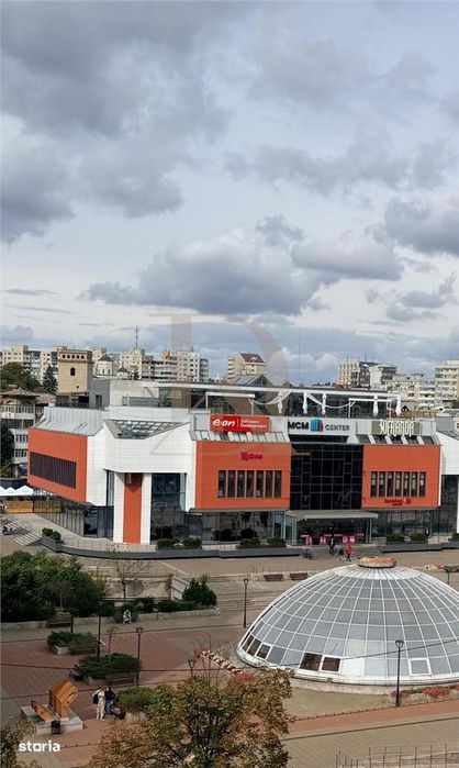 Centru Civic - A . Panu (Judecatorie) , 3 camere  2 bai  76 mp