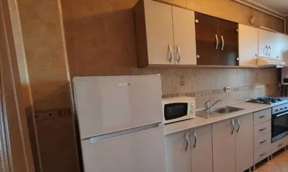 Дава се под наем Едностаен апартамент в Пловдив, Каменица 1 - 40 кв.м за 168.3 € - Снимка #1