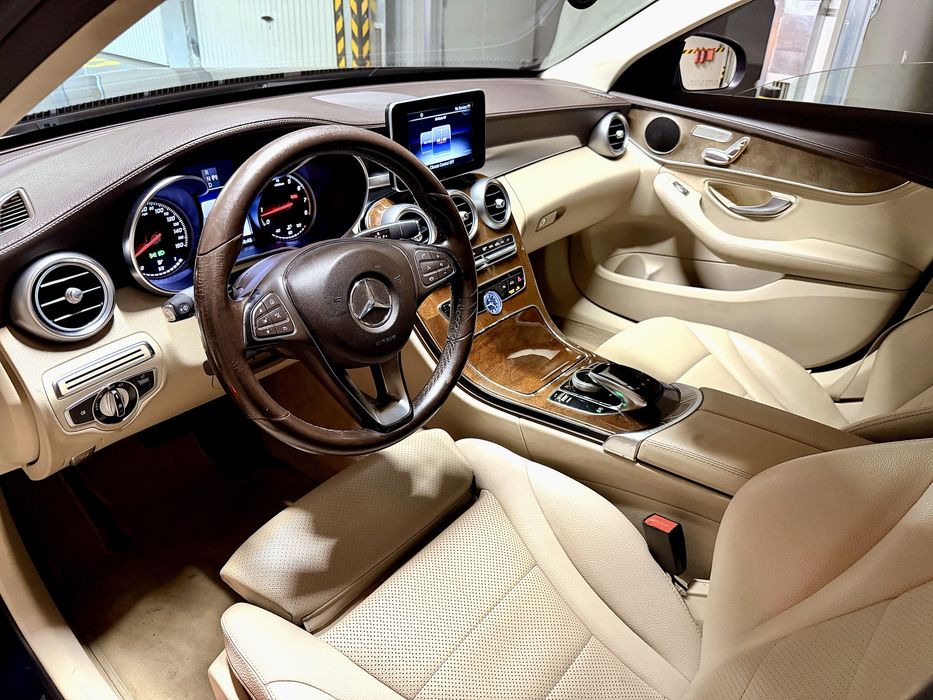 Mercedes Benz C300