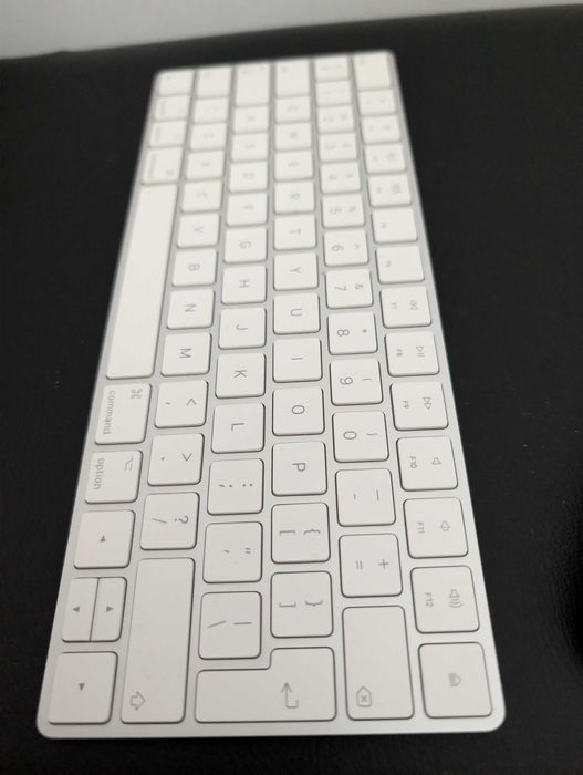 Apple Magic Mouse / Magic Keyboard - Se vand si separat