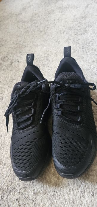 Дамски маратонки Nike Air Max 270