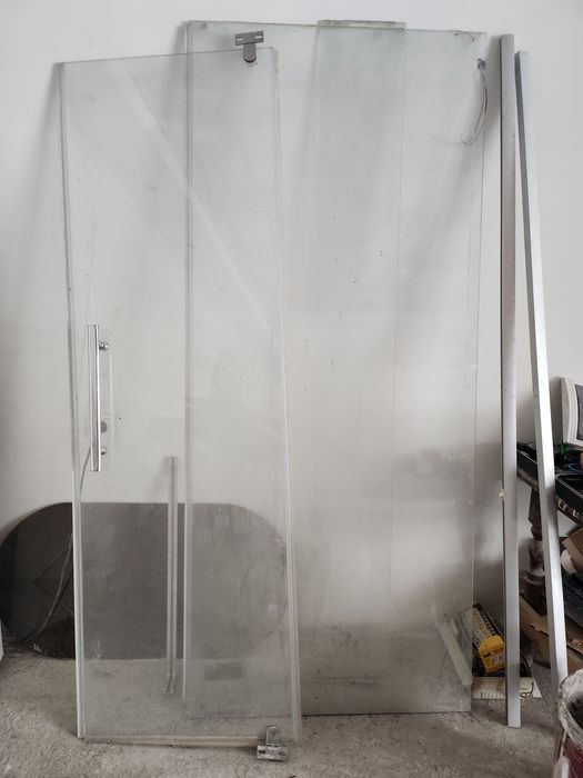 Душевая кабинка с поддоном 90/90