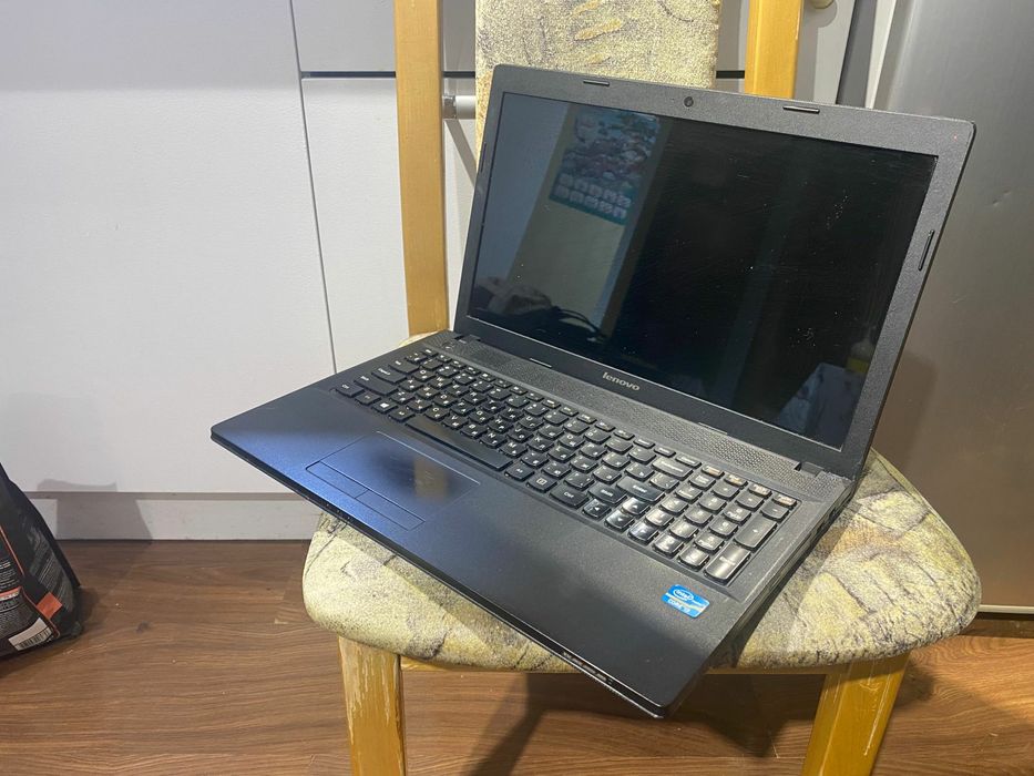 Lenovo intel core i3/SSD/AKБ держит