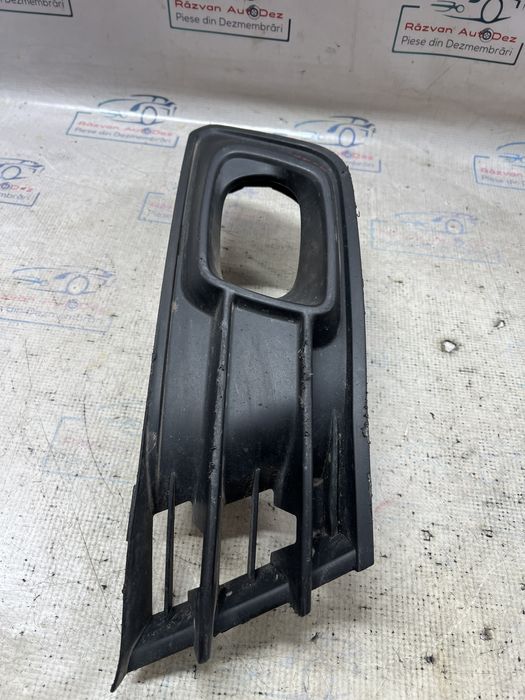 grila proiector dreapta renault captur 2018