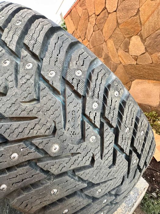 Продам зимнюю резину с дисками