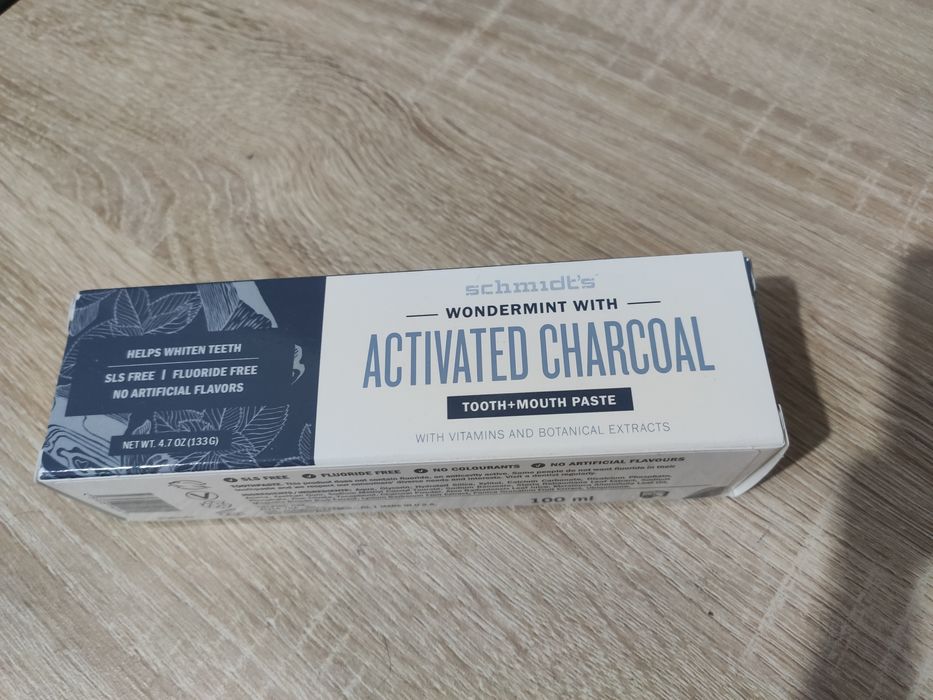 Pasta de dinti Schmidt's cu carbune activ 100% naturala