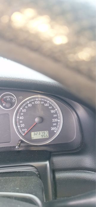 Vand auto  wolzvaghen pasat