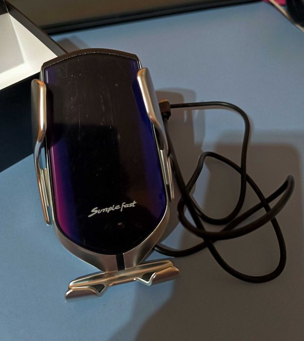 Безконтактно зарядно за телефон