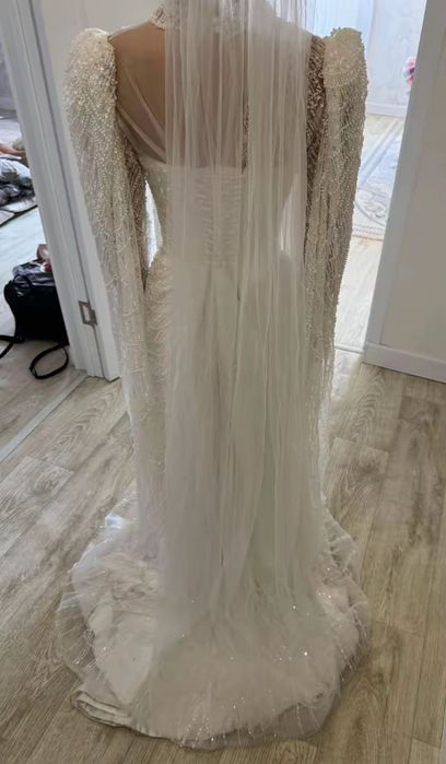 Свадебное платье                                       .