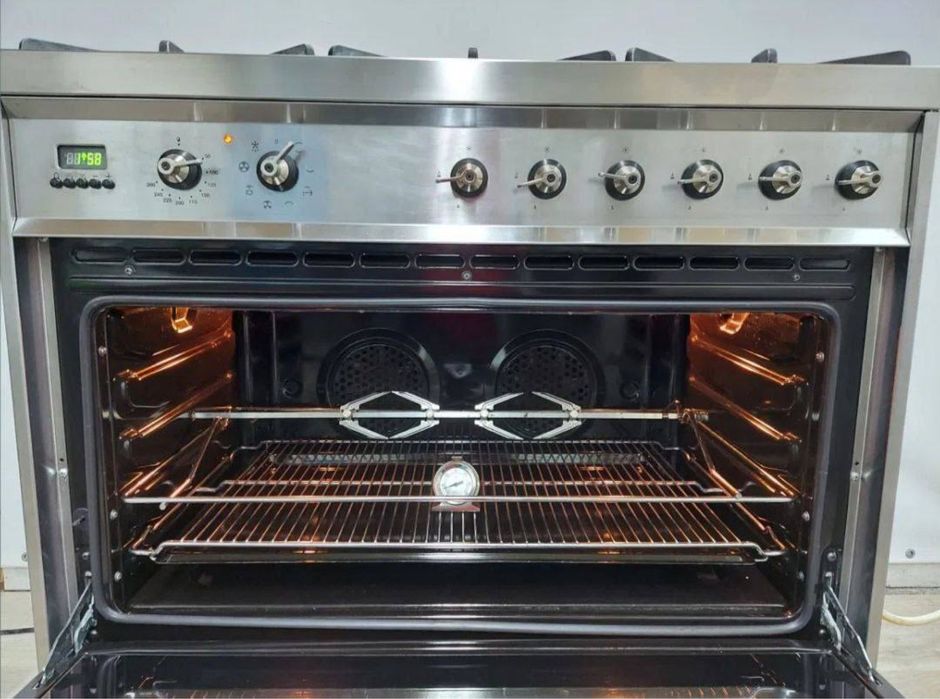 Продам газ плиту