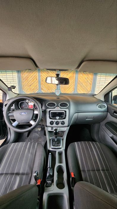 Ford focus 2 restyling 1.6 tezda sotiladi