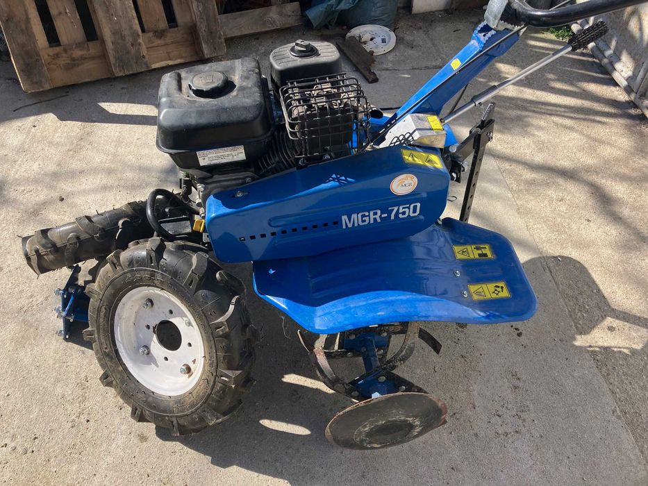 Vând motocultor BRIGGS & STRATTON