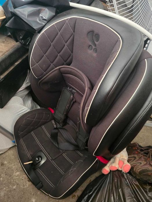 Детски седалки за автомобил / кола със iso fix isofix исофих като цената е за бройка - имам 3 налични понеже децата пораснаха.