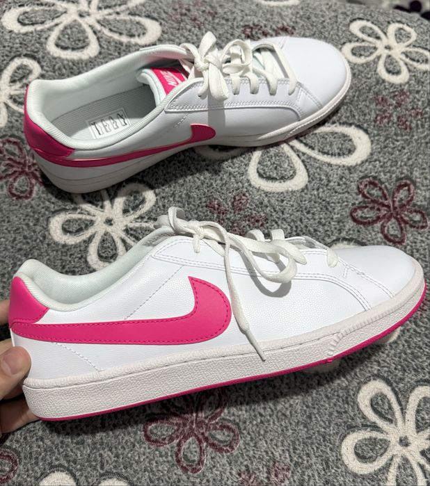 Дамски маратонки NIKE