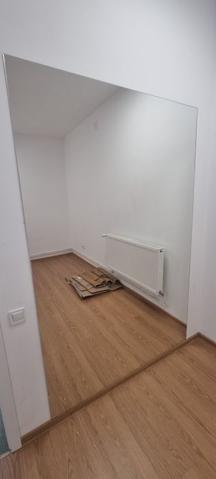 Oglinzi pentru cabinete/săli