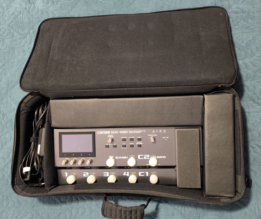 Procesor  chitară electrică/bass – BOSS GX-100 + Accesorii