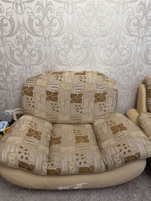 Продам диван и кресло