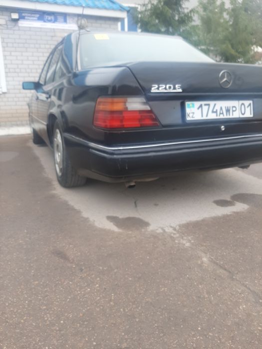 Продам Мерседес 124