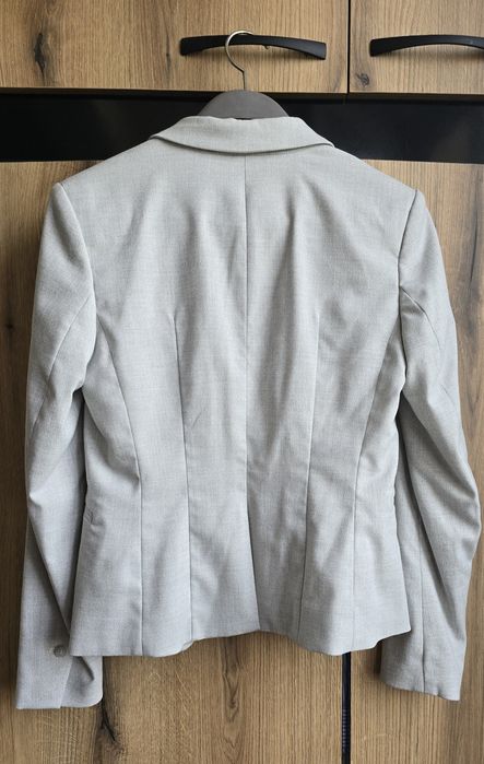Официален комплект сако и панталон H&M