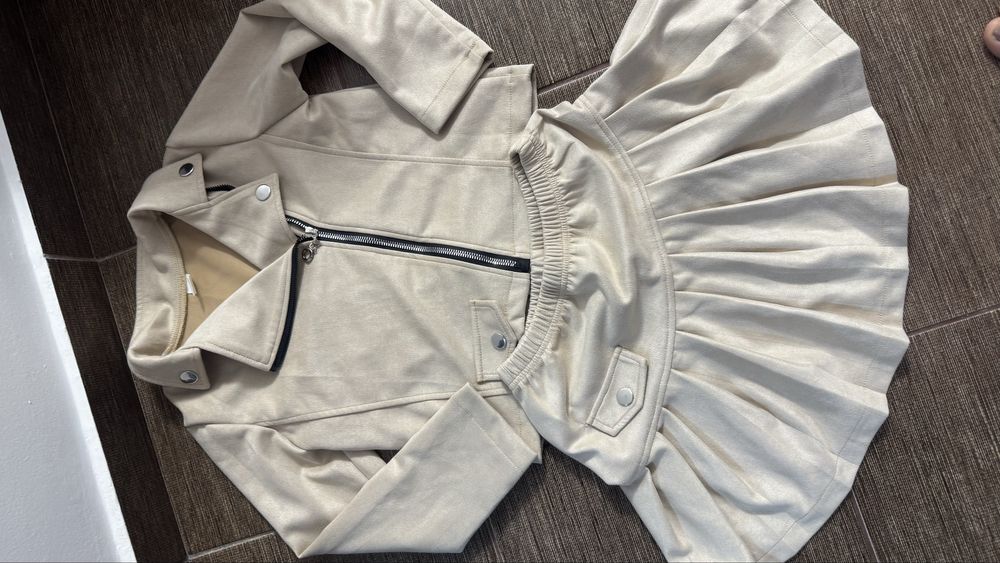 Compleu fetite 6-7 ani