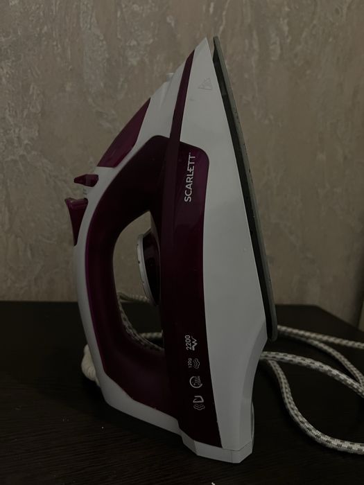Продается утюг фирмы Скарлет