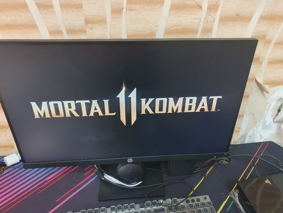 Sony playstation 4 срочно с играми