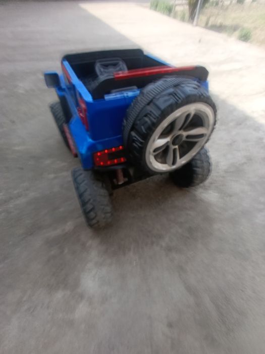 Bolalar uchun elektron moshina sotiladi, zor holatda
