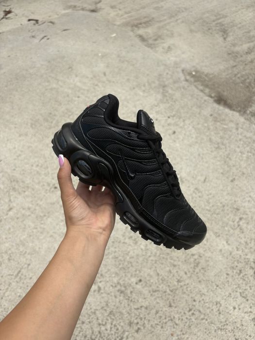 TN  Triple Black