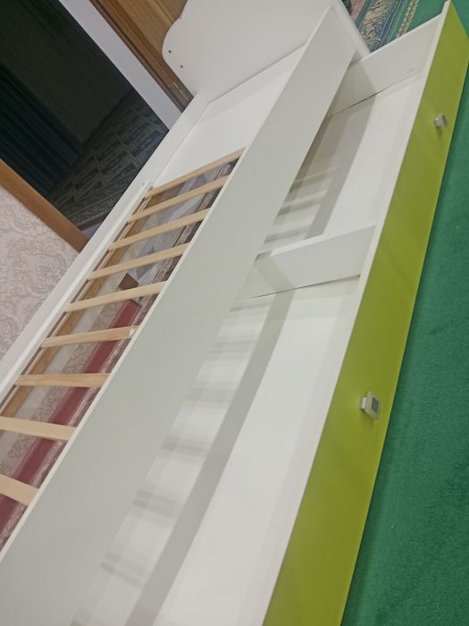 Продам детский кровать без матраса