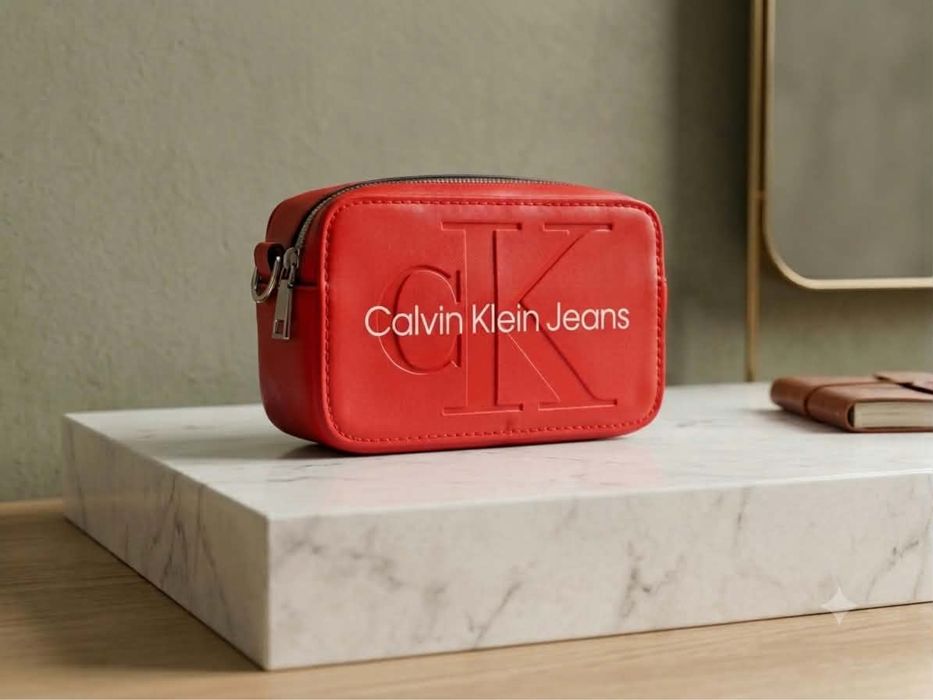 Дамски чанти Calvin Klein