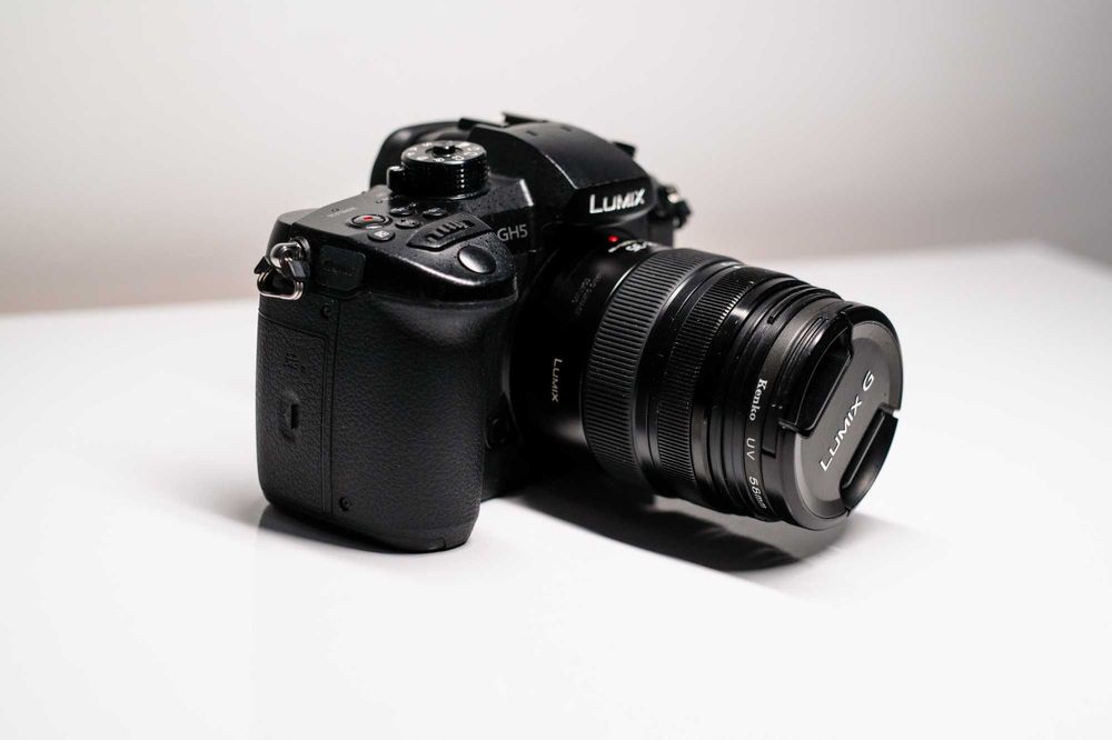 Panasonic GH5
パナソニック製カメラ Panasonic Lumix DMC-GH5 Body – Rent F64