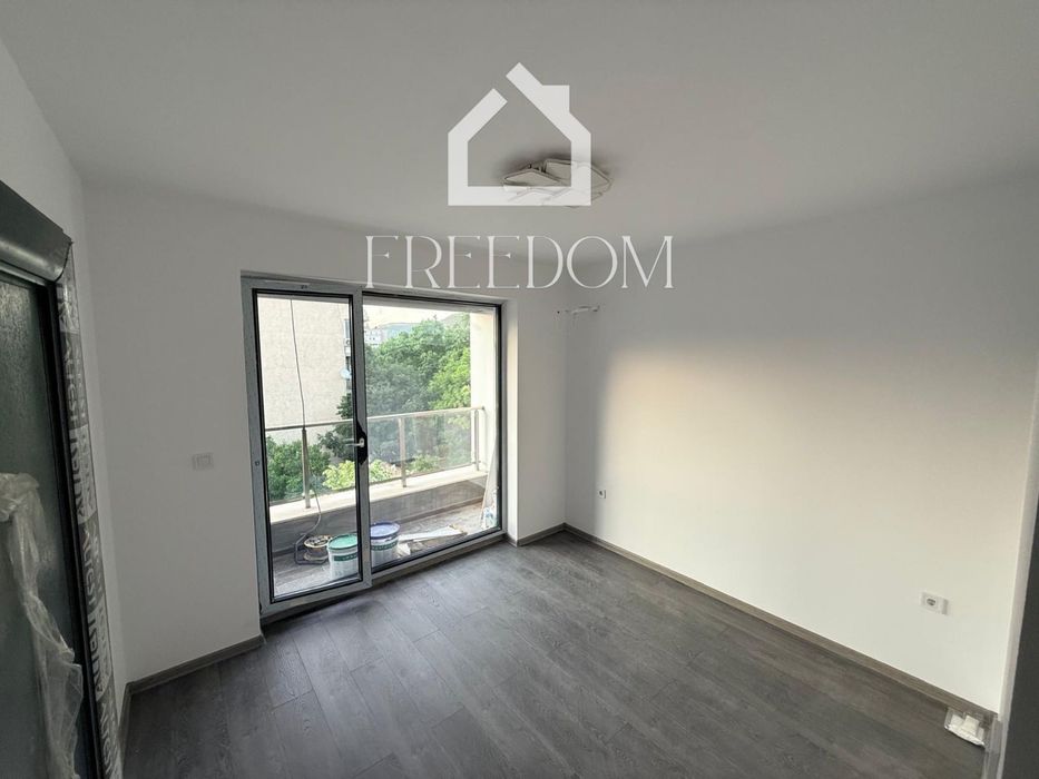 Продава се Двустаен апартамент в Провадия - 66 кв.м за 1167 €/кв.м - Снимка #1