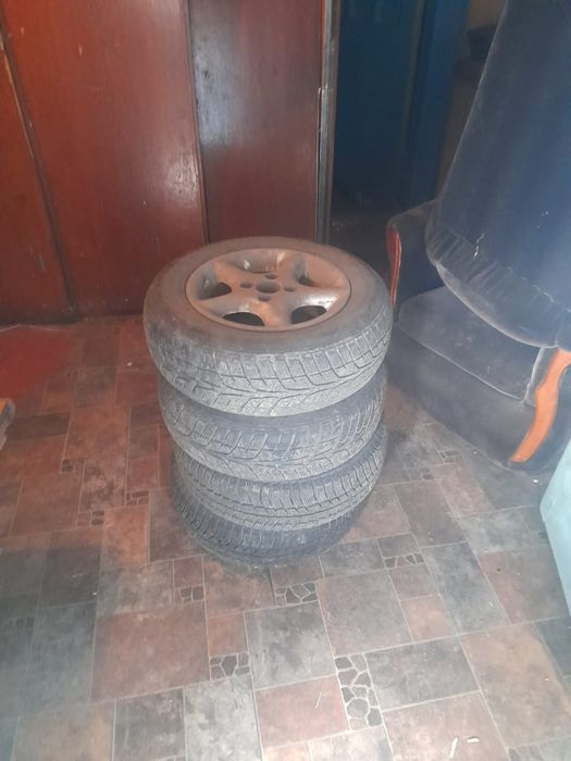 Продам диски с резиной