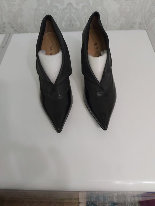 женские модельные туфли