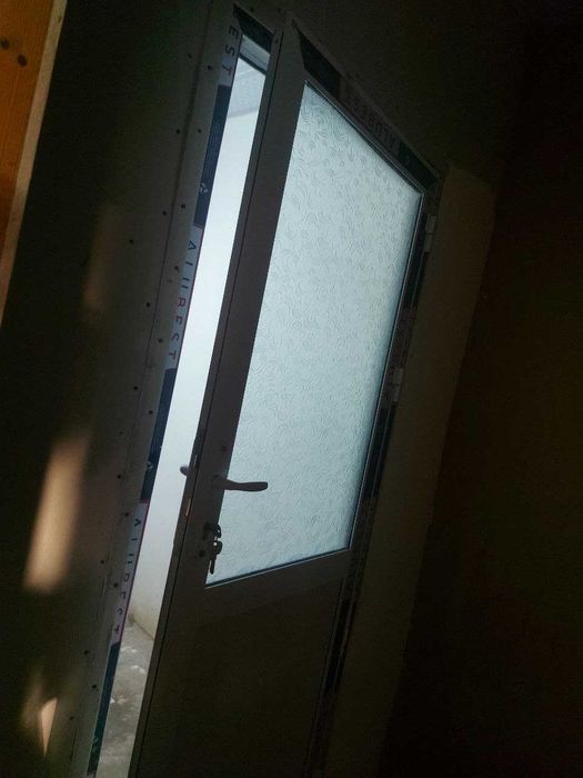 Уй сотилади, катта участка, ховли.