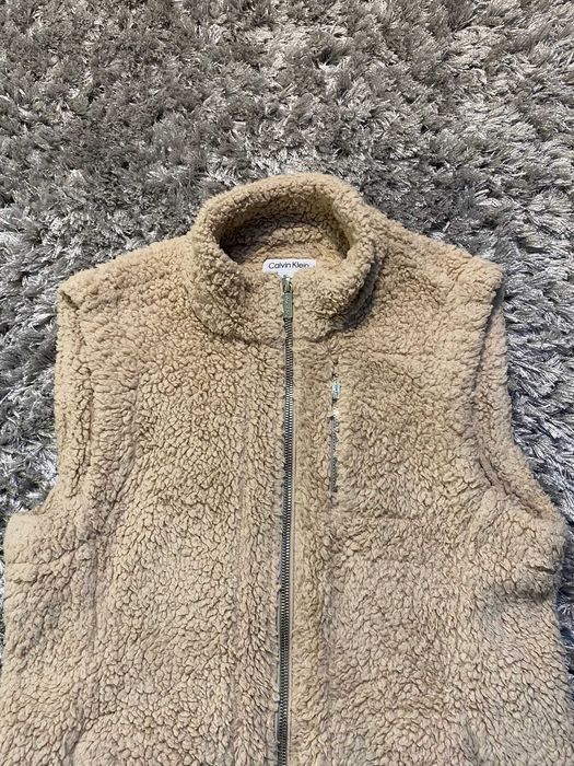 vesta polar calvin klein crem