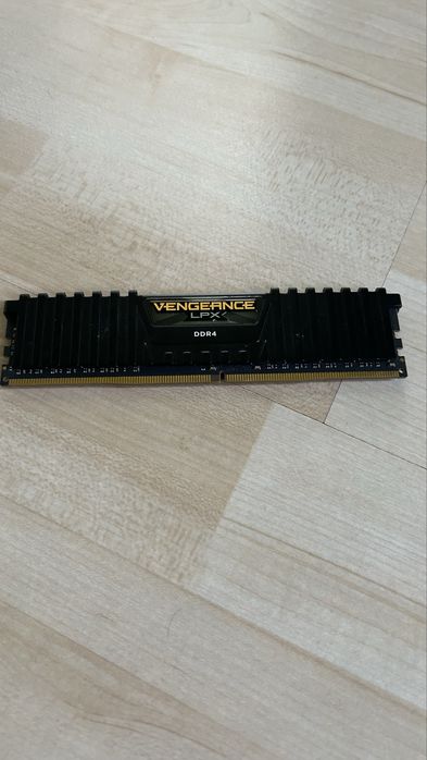 Ram corsair vengeance 8gb 3200MHz