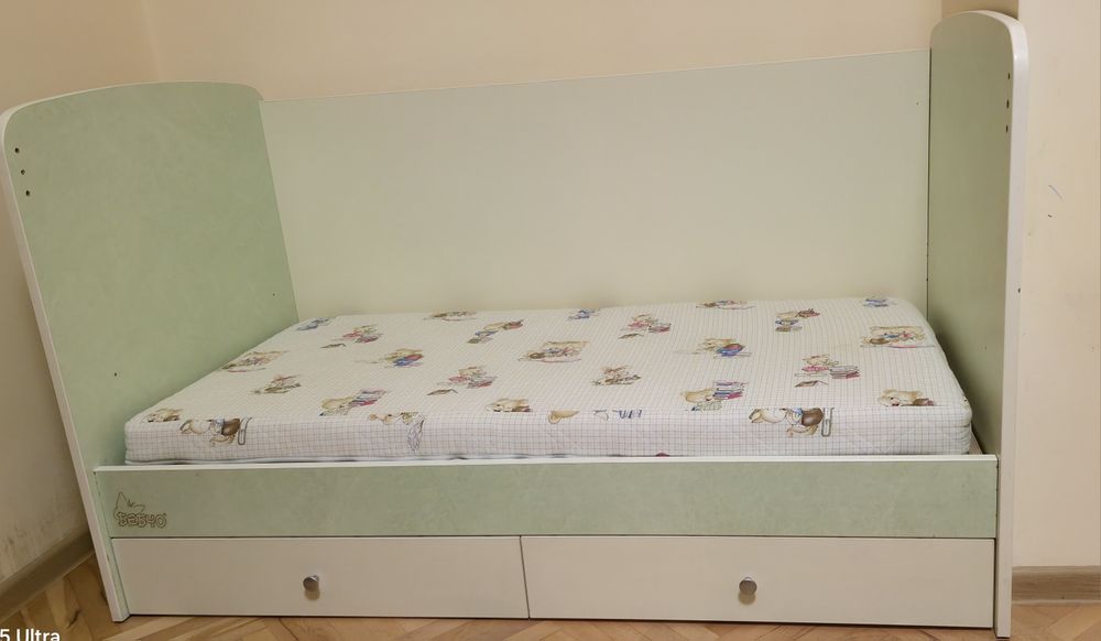 Бебешка кошара и скрин