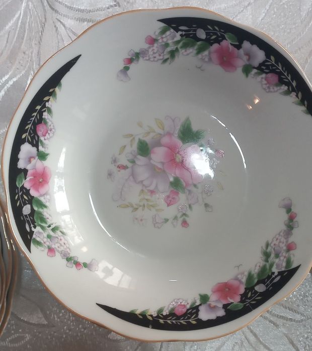 Тарелки новые продаётся