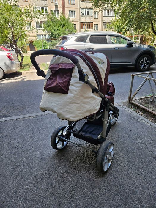 Продам коляску, бесплатно отдам манеж