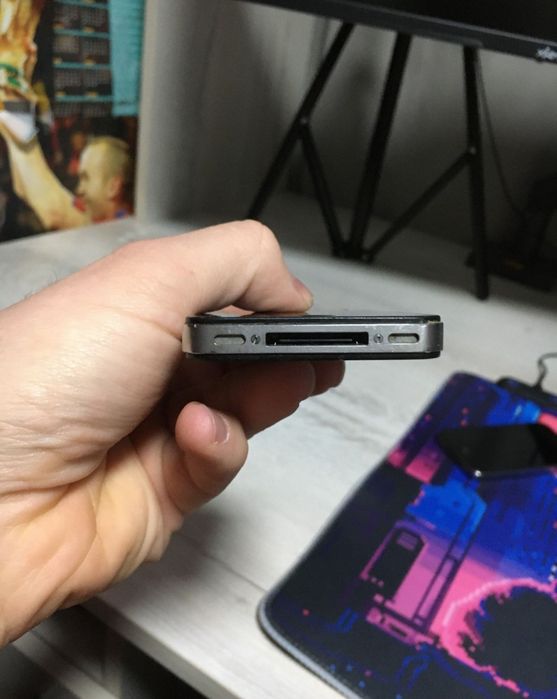 Iphone 4s 16gb черный, без торга