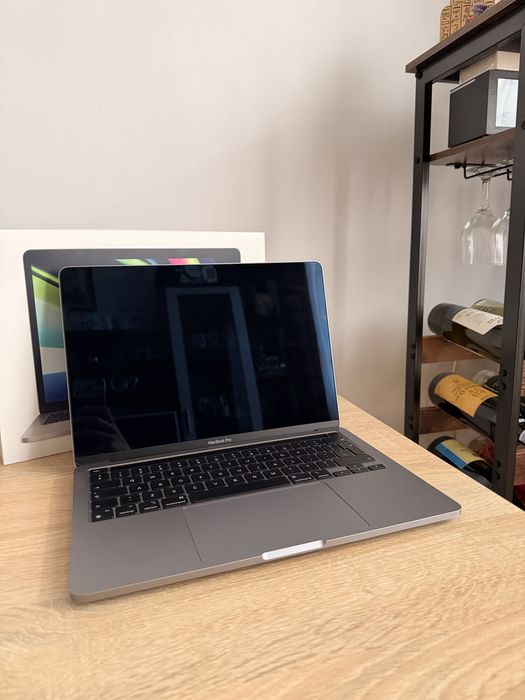 MacBook Pro 13" (M1, 2020)
