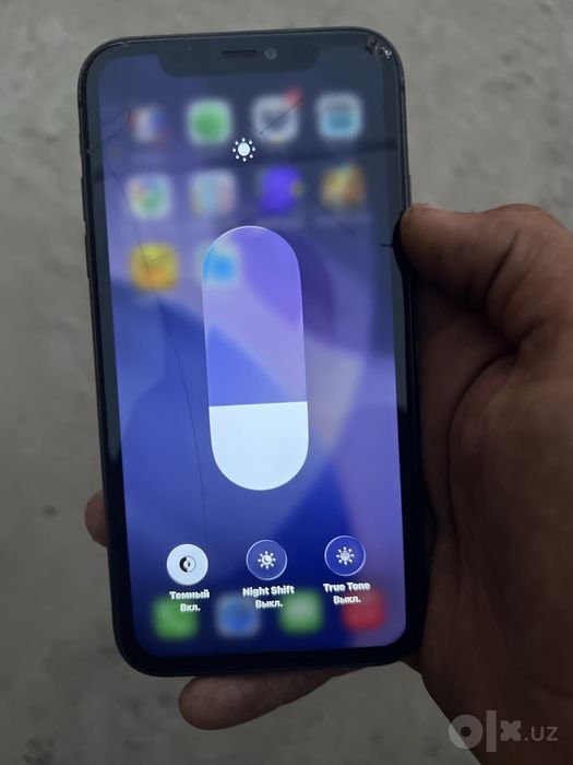 Iphone 11  sotiladi