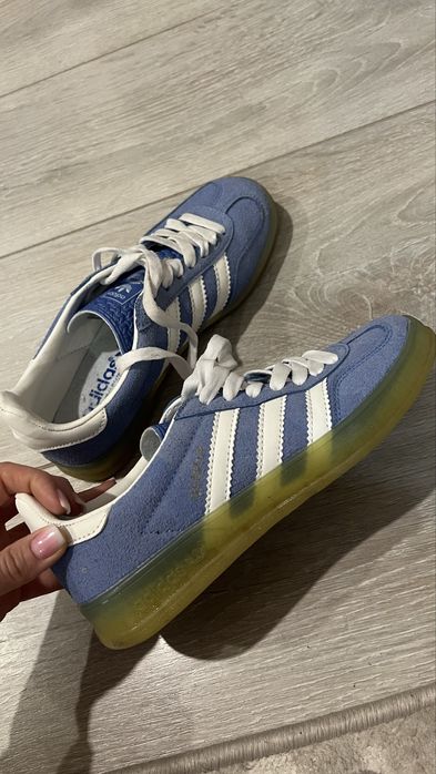 Кеды новые. Голубые 35 размер