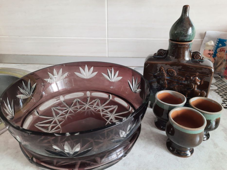 Продам посуду в отличном состоянии