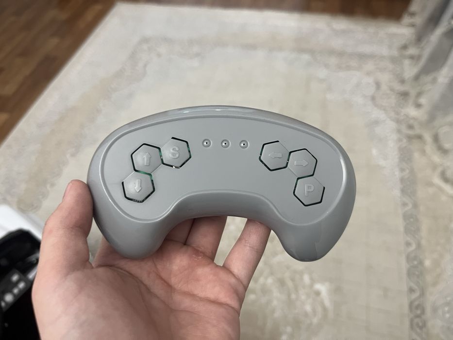 Продам машинку детскую