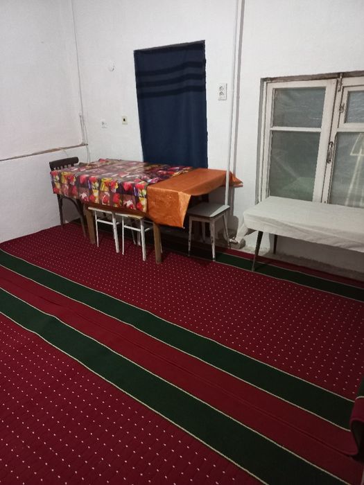 3 Talaba uchun xona ijaraga.