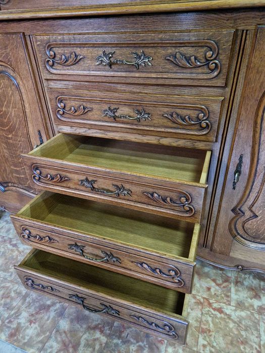 Невероятно резбован контрабюфет дресоар тъмен дъб в стил "ЛУИ XV"