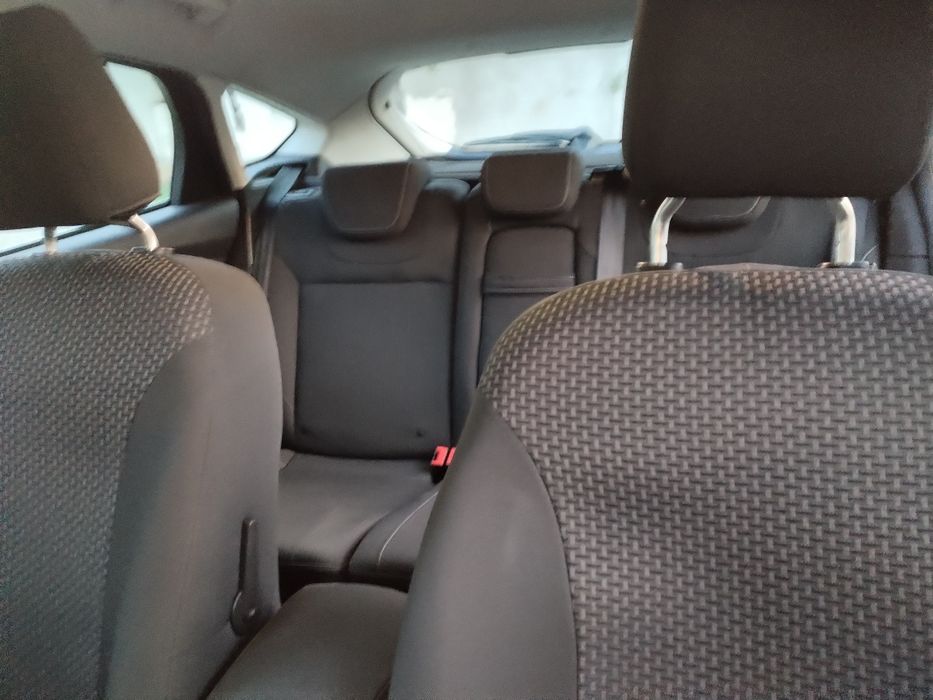Ford focus anul 2013 diesel, culoarele albastru , genti alumini etc.mob.0729414074