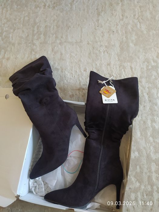 Продам женские сапоги 12000тнг